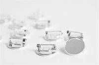 Broschen für 16mm-Cabochons silber 